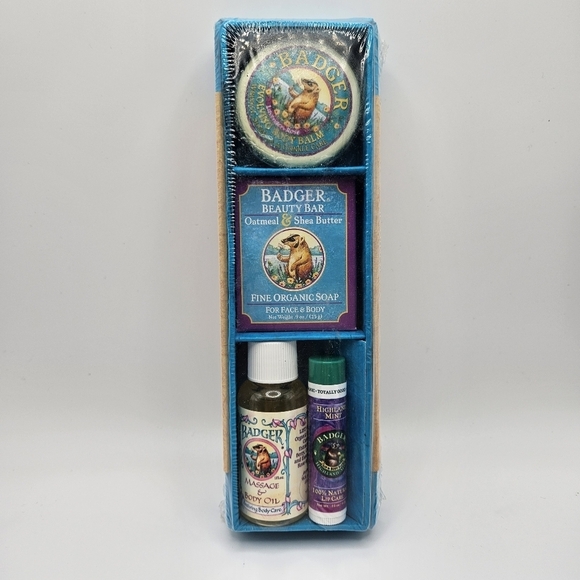 NEW W.S. Badger Beauty Kit Lokta Box Set Beauty Bar Soap Body Oil Lip Balm Body - Picture 1 of 6